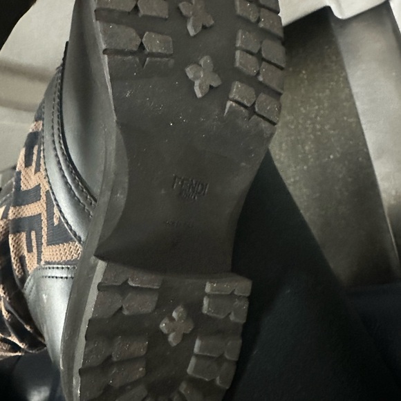 Fendi combat boots - Picture 4 of 7
